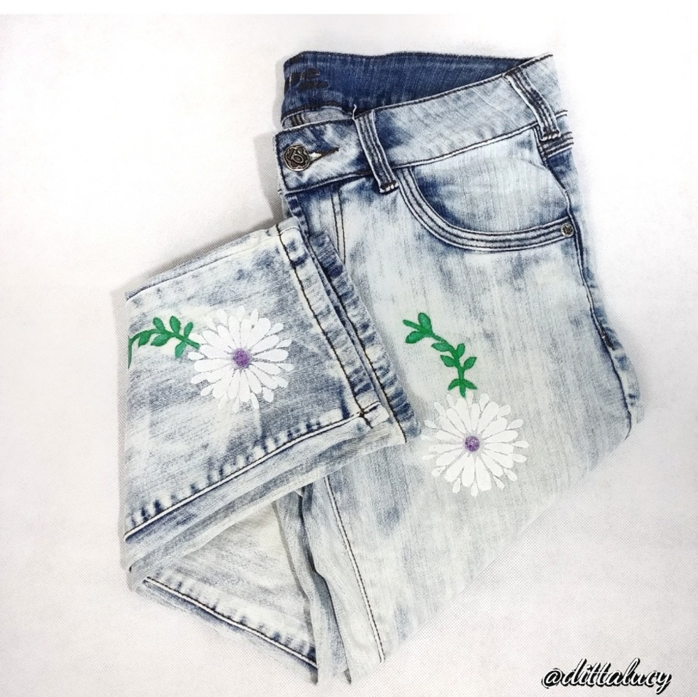 Bebe Light Blue Acid Wash Jeans size 29